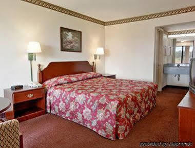 Rodeway Inn Concord Exterior foto